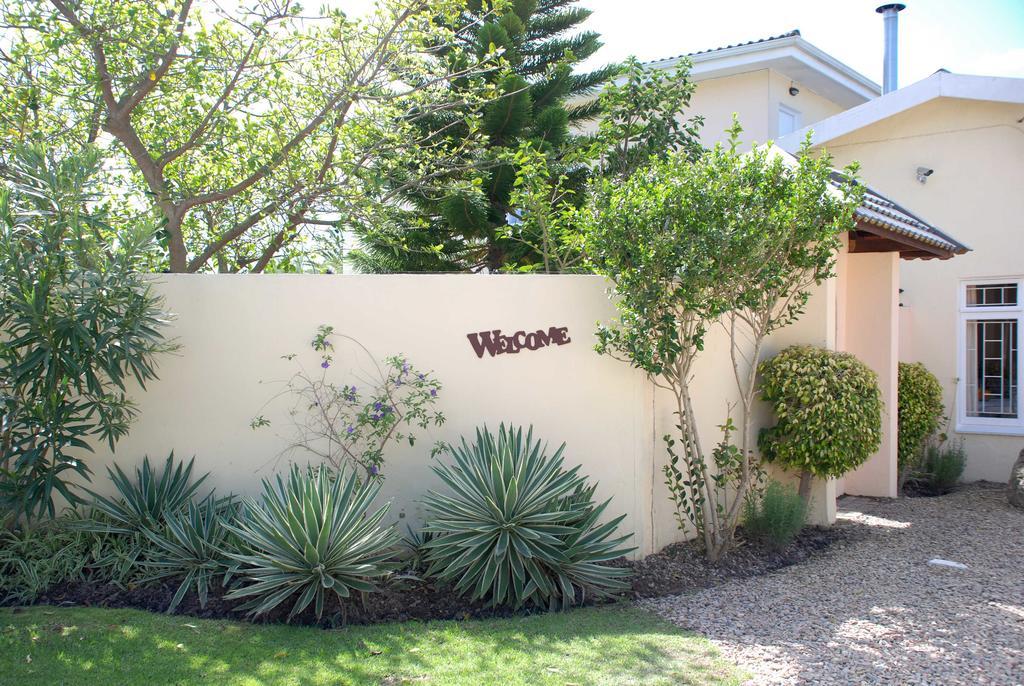 Mandalay Guest House Plettenberg Bay Bagian luar foto