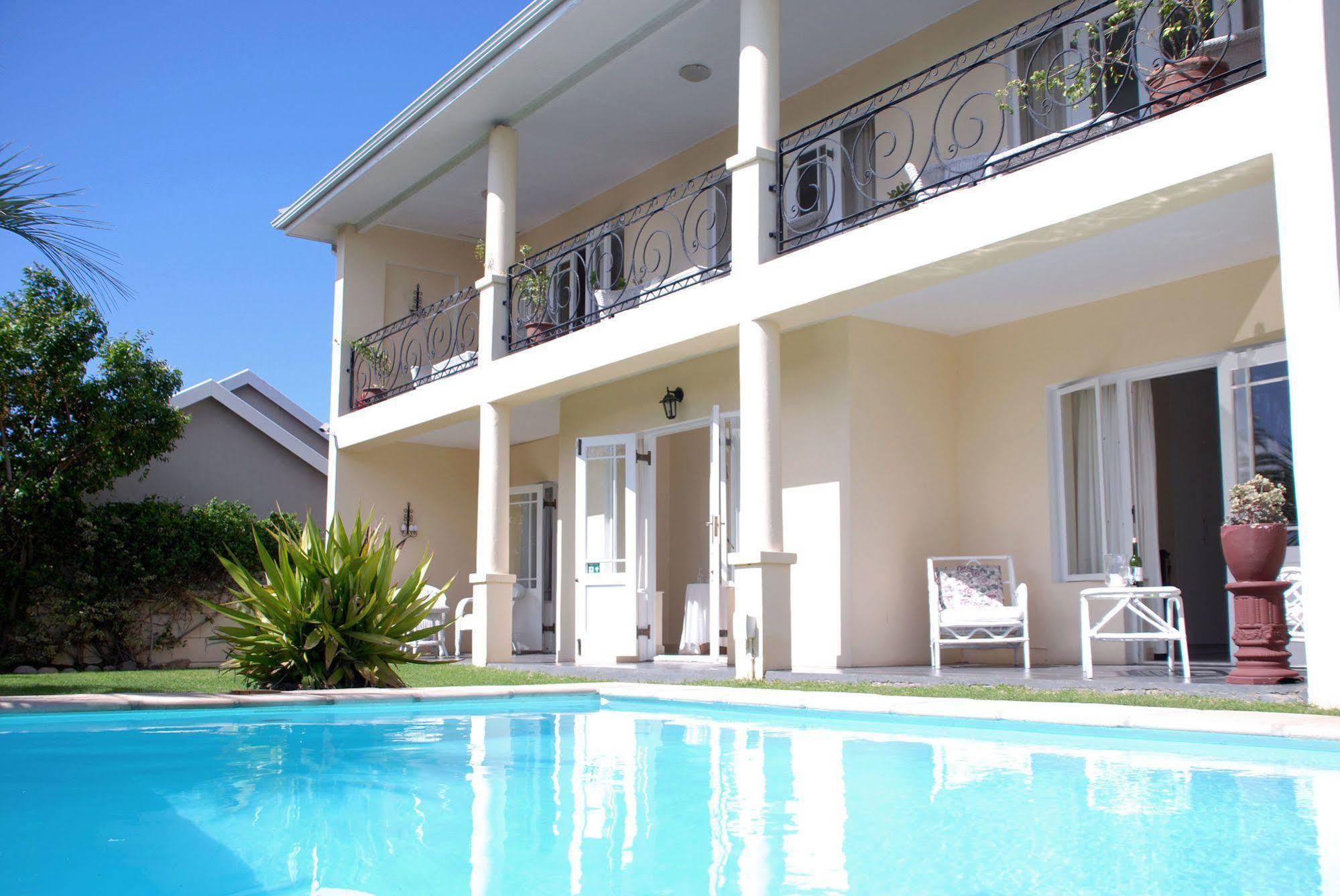 Mandalay Guest House Plettenberg Bay Bagian luar foto