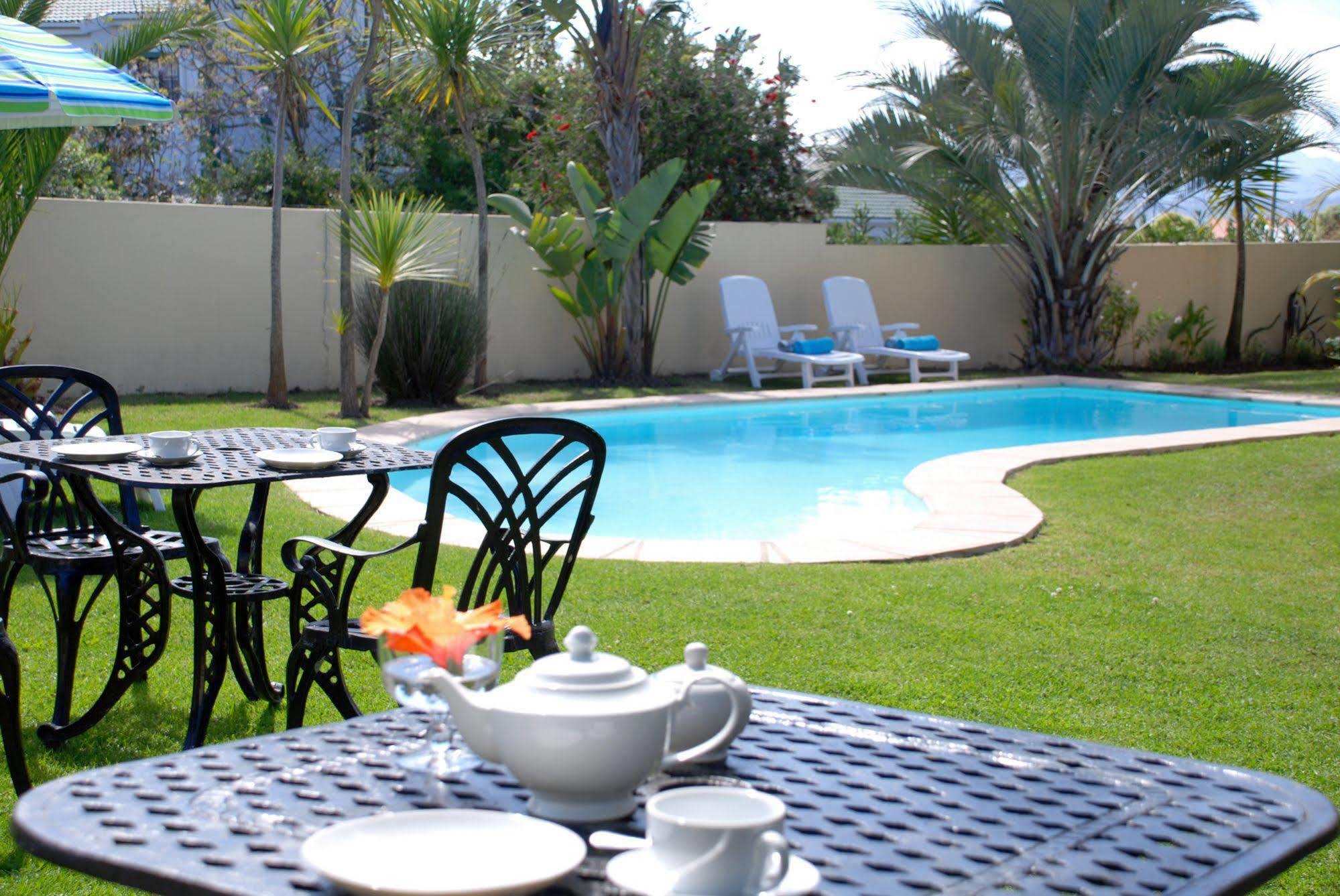 Mandalay Guest House Plettenberg Bay Bagian luar foto