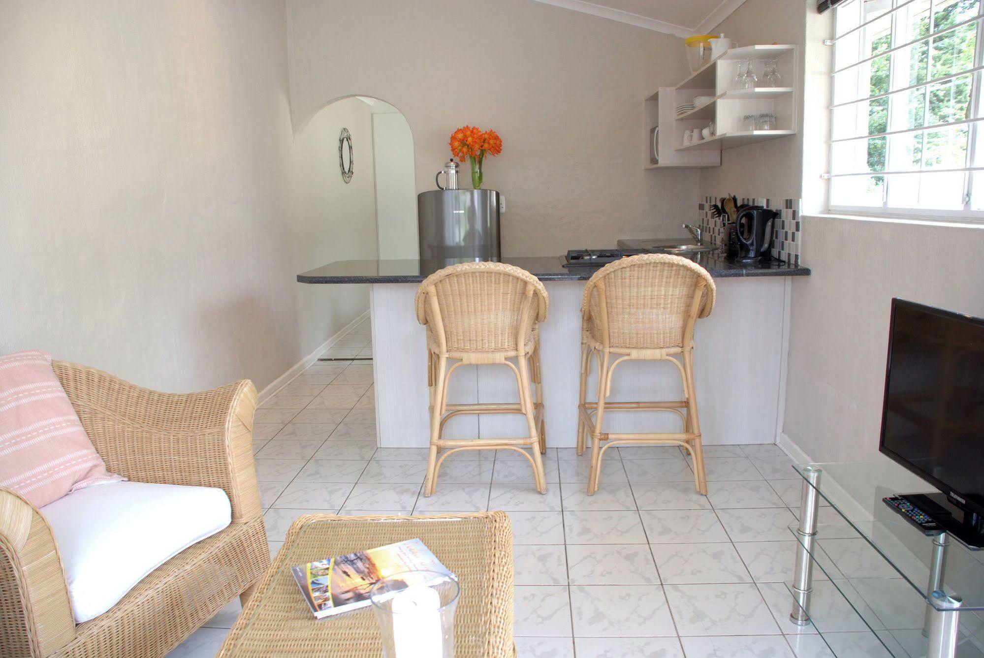 Mandalay Guest House Plettenberg Bay Bagian luar foto